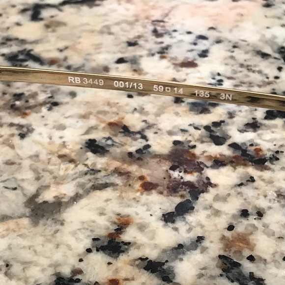 Raybans 3449 not worm a lot but no case - Picture 2 of 2